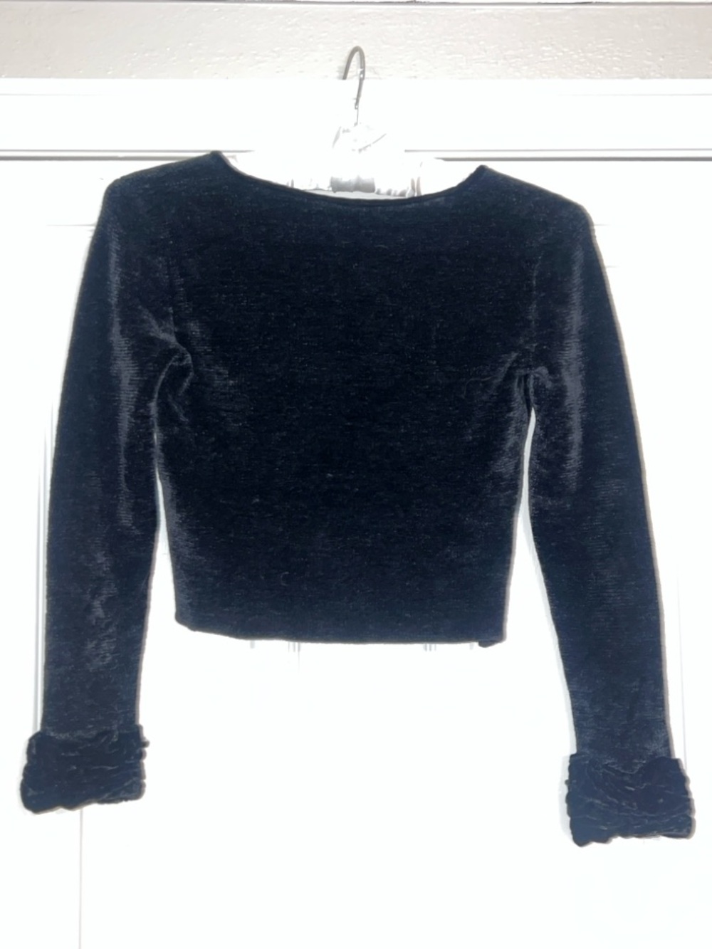 Lianne Barnes Vintage Black Velvet Cropped Cardigan with Rosette Cuffs - Picture 2 of 4